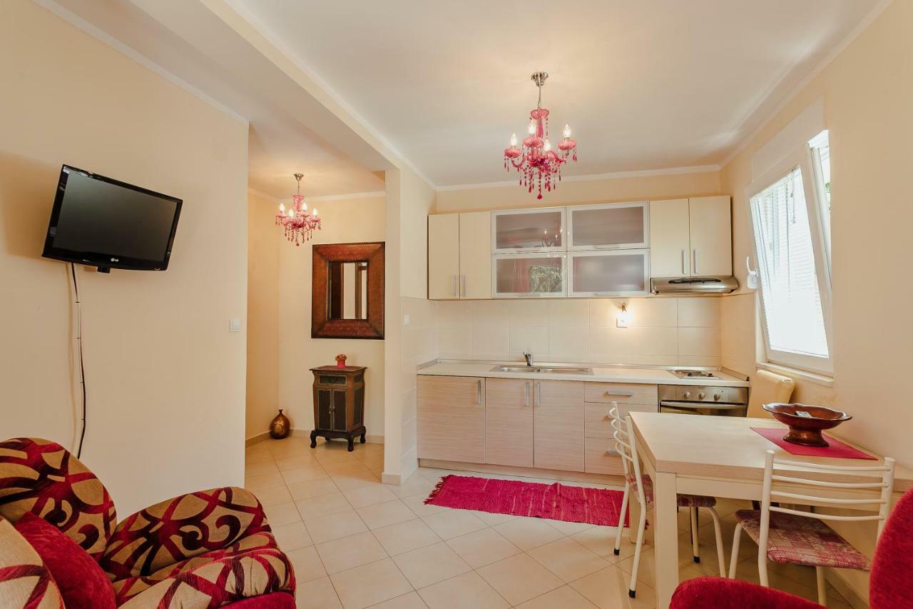 Poolside Apartments Miljan I Ranko Herceg Novi Eksteriør billede